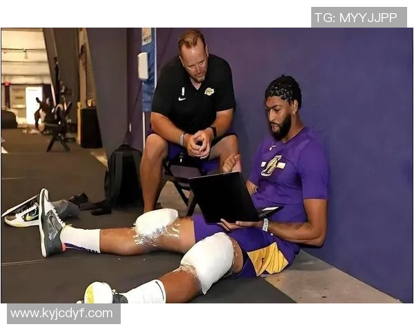 浓眉重返洛杉矶感受球迷热情期待与大家共同奋斗 浓眉重返洛杉矶感受球迷热情期待与大家共同奋斗