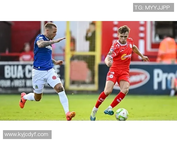 利物浦年轻左后卫詹姆斯诺里斯正式加盟爱尔兰谢尔伯恩队